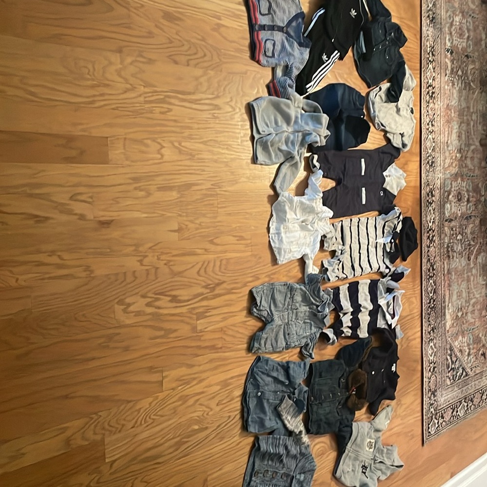 Bundle of baby boy name brand like new 3-12 months clothing: sweaters, jeans, - Picture 13 of 16